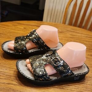 Alegria Peg Pewter Mosiac Sandals Size 39